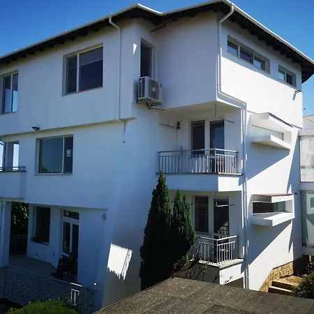 Black Sea Pearl بيت ضيافة تشيرنوموريتس