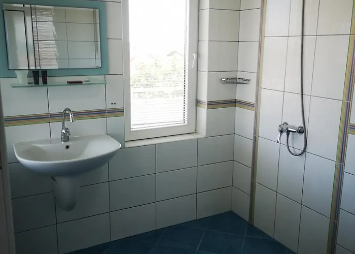 Black Sea Pearl 招待所 4*